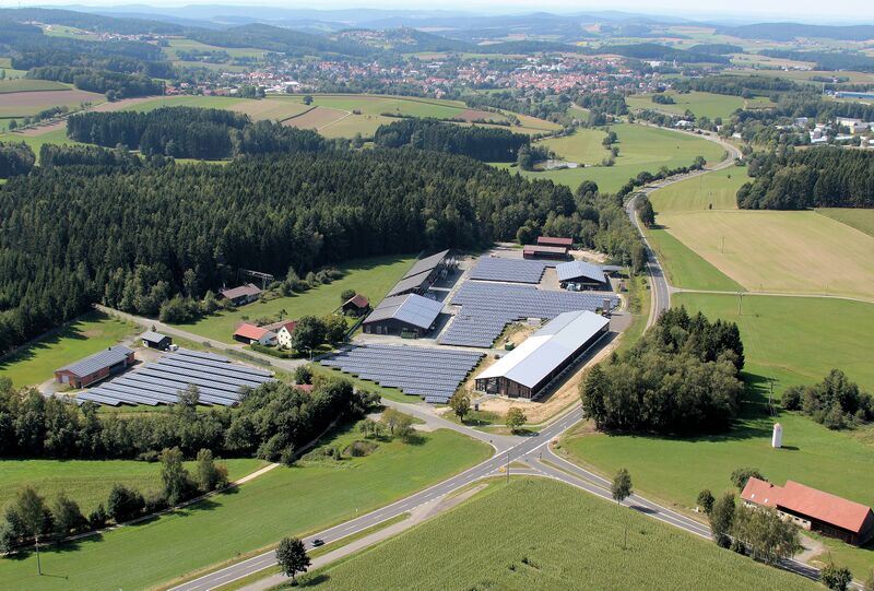 Datei:Bahnhof Lind (Oberviechtach) 2017 01.jpg