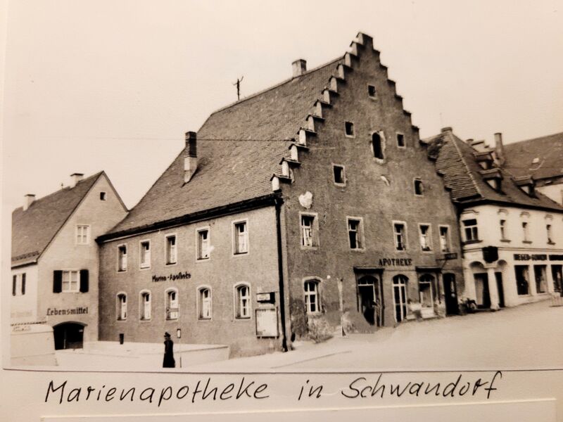 Datei:Schwandorf Marktplatz 22 alt.jpg