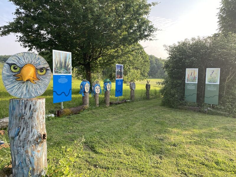 Datei:Wunderhof Outdoor-Galerie.jpeg