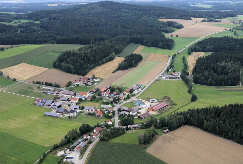 Datei:Mitterlangau Falz Stangenberg 2020 01.jpg