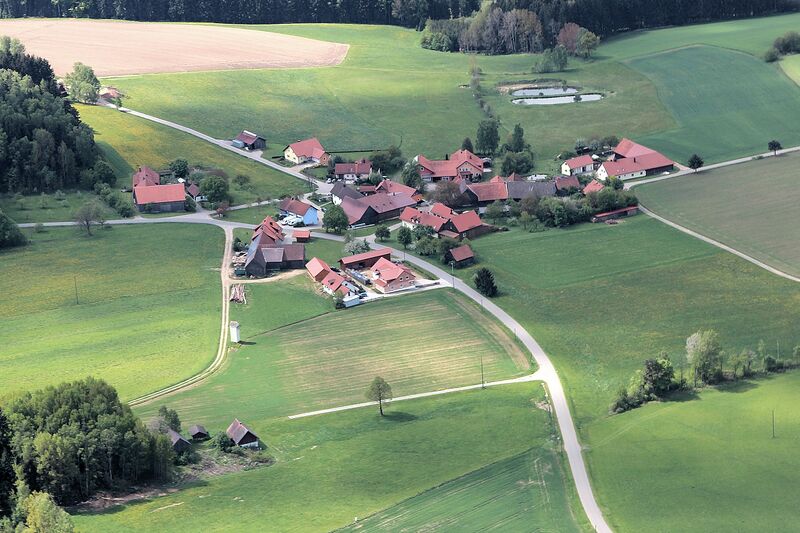 Datei:Gartenried (Oberviechtach) 2014 01.jpg