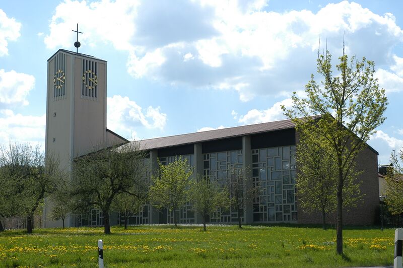 Datei:Pfarrkirche Poppenricht.JPG