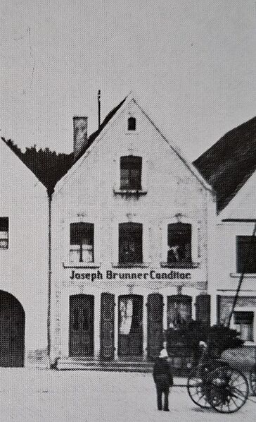 Datei:Schwandorf Marktplatz 5 alt.jpg