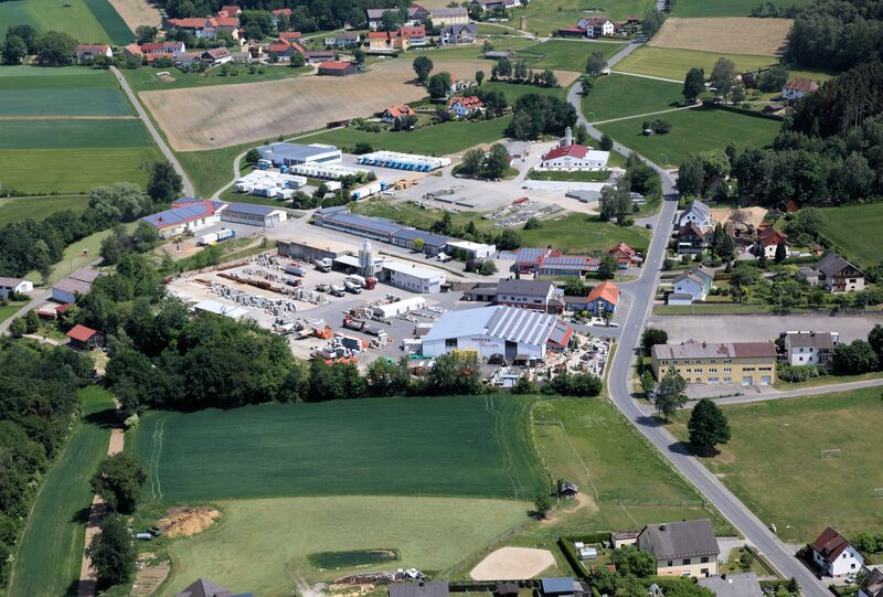 Datei:Oberviechtach Gewerbegebiet Ost 2018 01.jpg