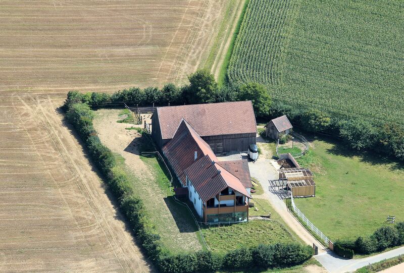 Datei:Kotzenhof (Oberviechtach) 2017 01.jpg