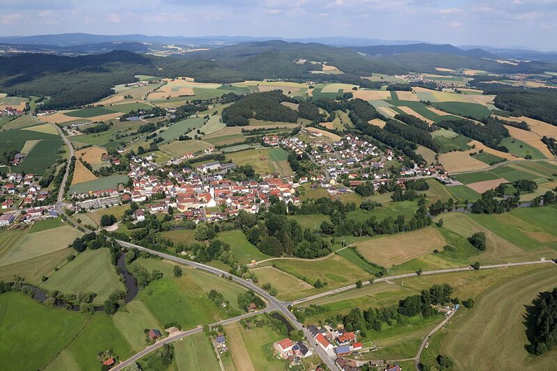 Datei:Schwarzach bei Schwarzhofen 05.jpg