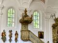 Kanzel mit ihrem üppigen Akanthusschnitzwerk
