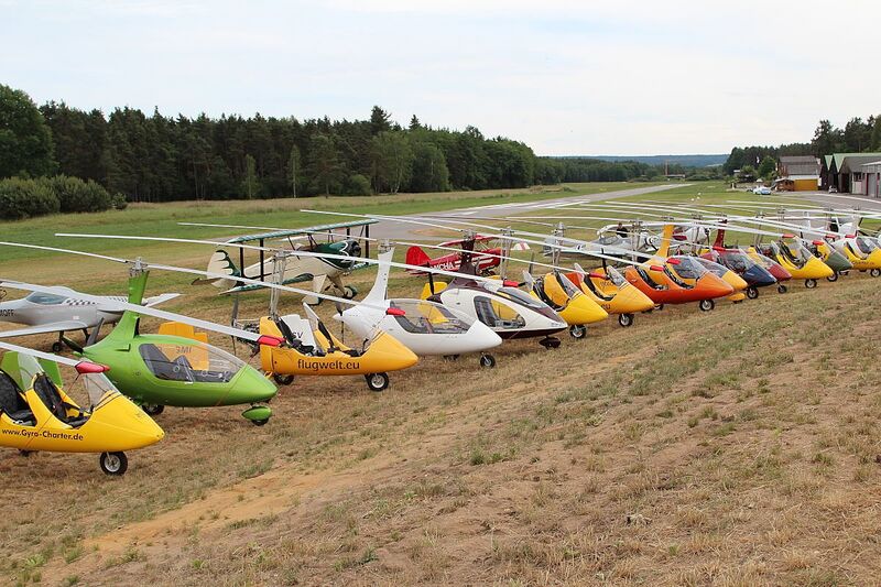 Datei:Flugplatz Bruck.jpg