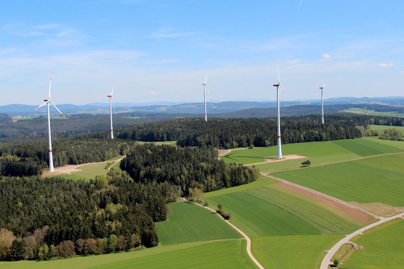 Datei:Pamsendorf Windpark 2017 01.JPG