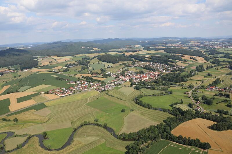 Datei:Schwarzach bei Schwarzhofen 07.jpg