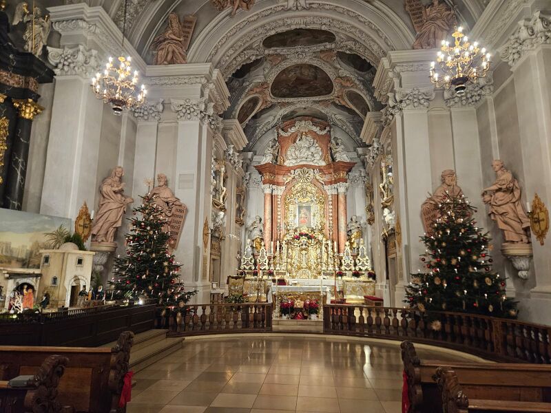 Datei:Bergkirche Altar.jpg