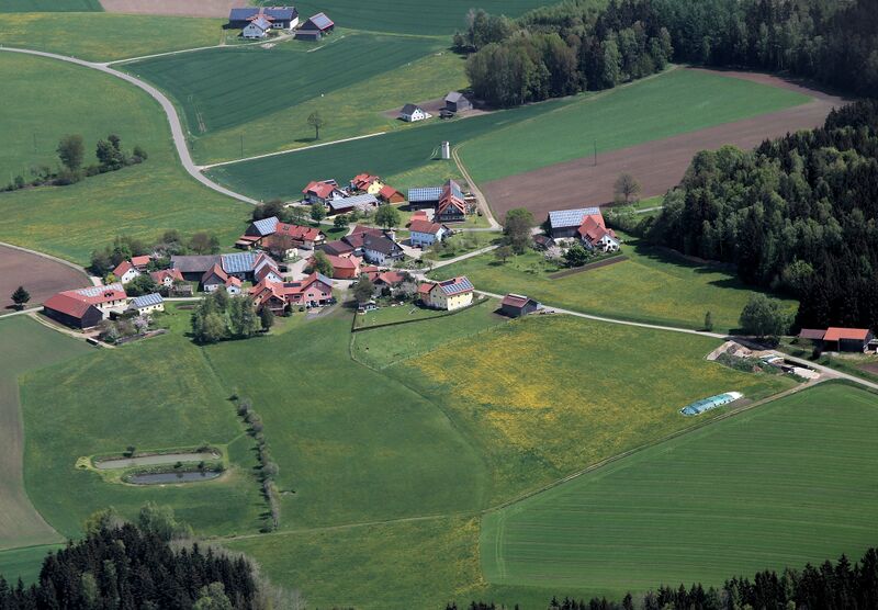 Datei:Gartenried (Oberviechtach) 2015 01.jpg