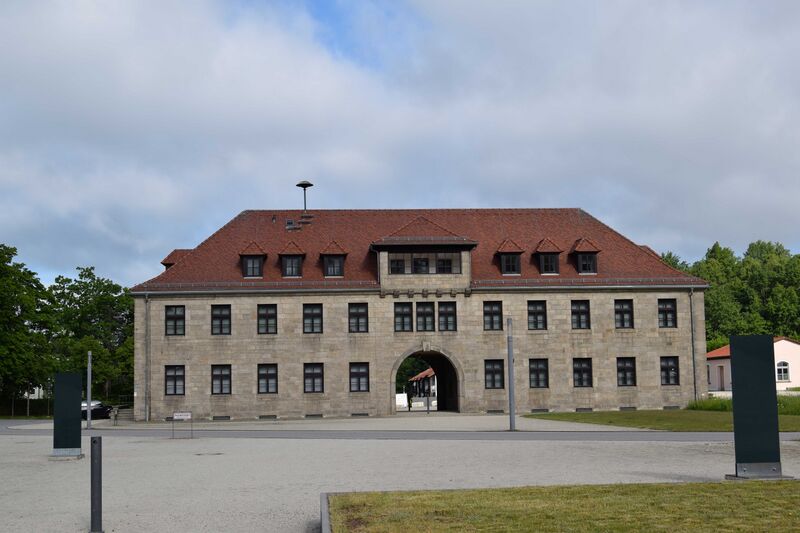 Datei:KZ Gedenkstätte Flossenbürg, Oberpfälzer Wald.jpg