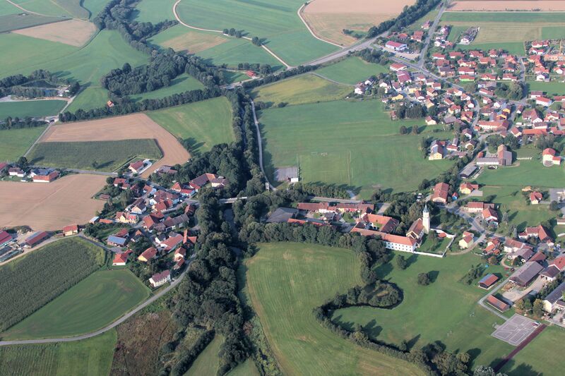 Datei:Schönthal (Oberpfalz) 2016 01.JPG