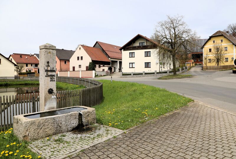 Datei:Großenschwand (Tännesberg) Wendelinbrunnen2023 01.jpg