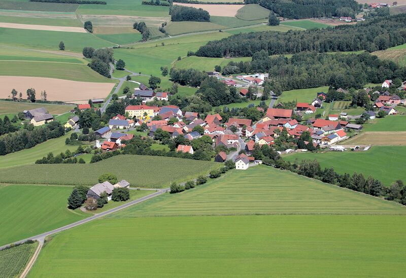 Datei:Fuchsberg (Teunz) 2017 01.jpg