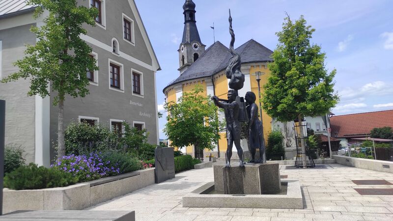 Datei:Zoiglbrunnen Windischeschenbach.jpg