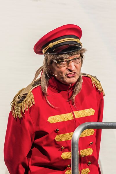 Datei:Bilar Spieler.jpg