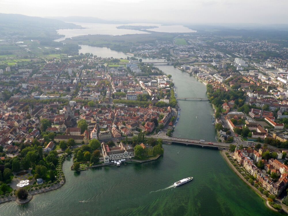 Zeppelin2014-Konstanz-Seerhein.JPG