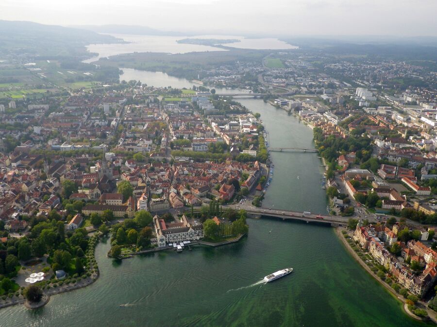 Zeppelin2014-Konstanz-Seerhein.JPG