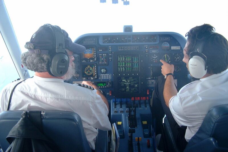 2002-Zeppelinfahrt-041-Zeppelin-NT-Cockpit.jpg