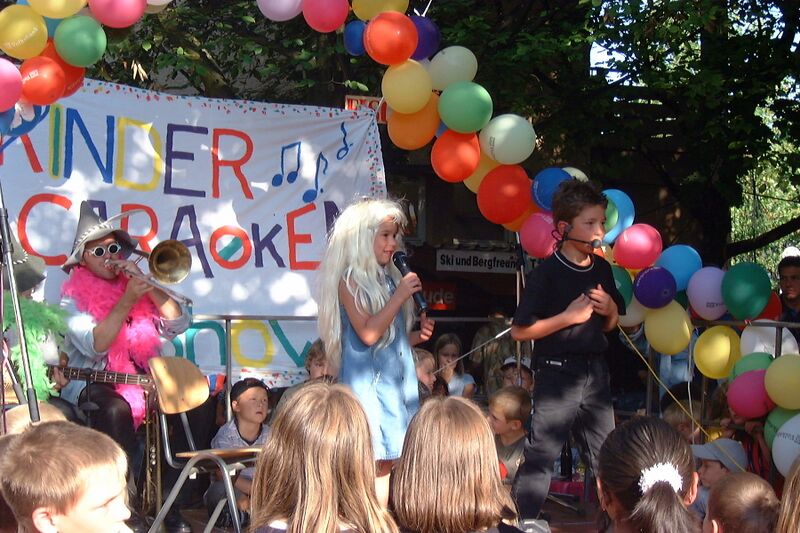 Datei:2000-Kinder-Karaoke-Show Ailingen - 15.jpg