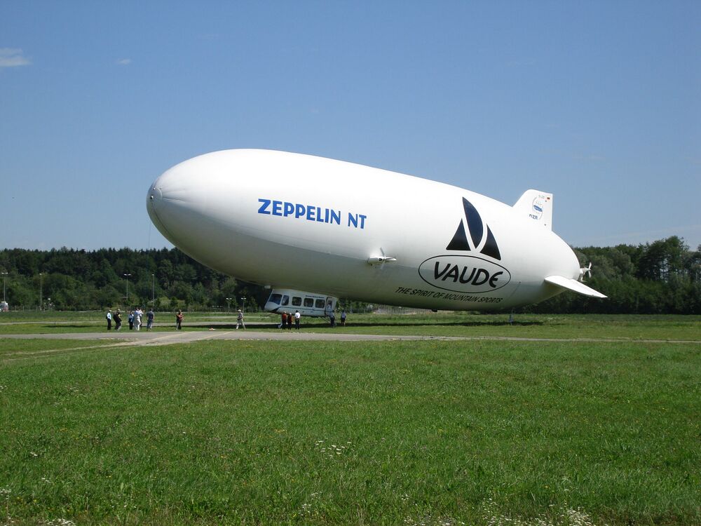 2006-Do27-Treffen-076-2006-Zeppelin-NT.jpg