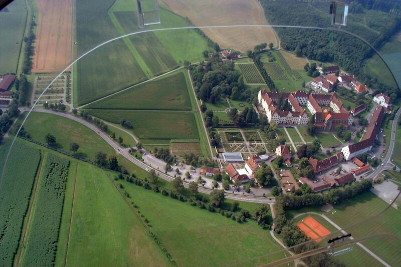 2002-Zeppelinfahrt-094-Schloss-Salem.jpg