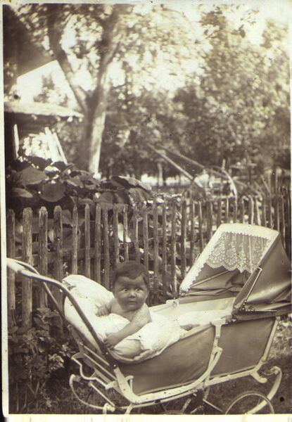Datei:Herbert im Garten.jpg