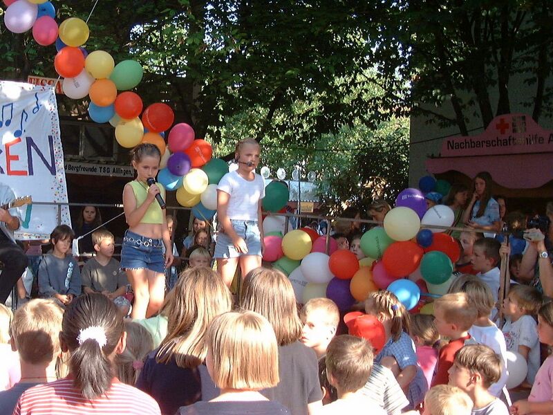 Datei:2000-Kinder-Karaoke-Show Ailingen - 12.jpg