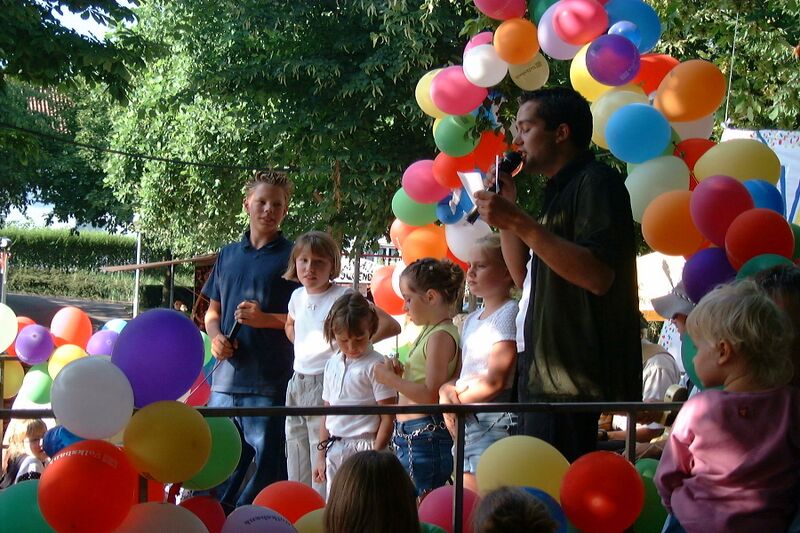 Datei:2000-Kinder-Karaoke-Show Ailingen - 10.jpg