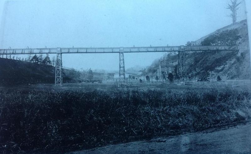 File:Bridgnorth foot bridge.jpg