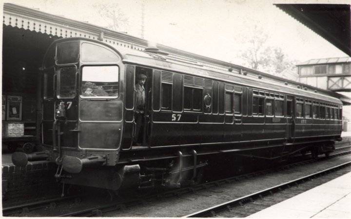 File:57 railmotor at Kidderminster Muriel Scriven.jpg