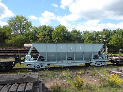 2021: ICI Bogie Steel Hopper 19052 Bogie Steel at the Stourport Triangle