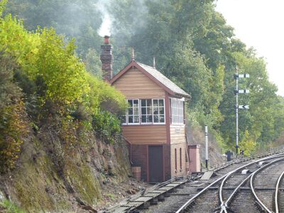 2020: Bewdley South signal box with a temporary signal in place of the normal Inner Home bracket