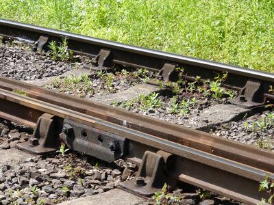 A fishplate joining two lengths of bullhead rail