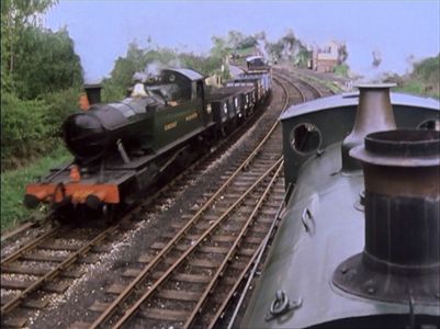 4566 leaving Highley, passing 813