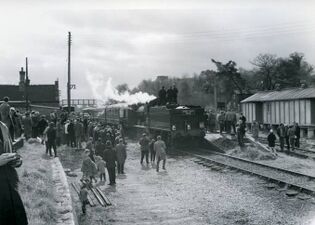 1967: Bridgnorth, View South of first train to arrive on preserved SVR in Platform 2, consisting 3205 and 4 coaches, with large crowd (Sellick Collection)