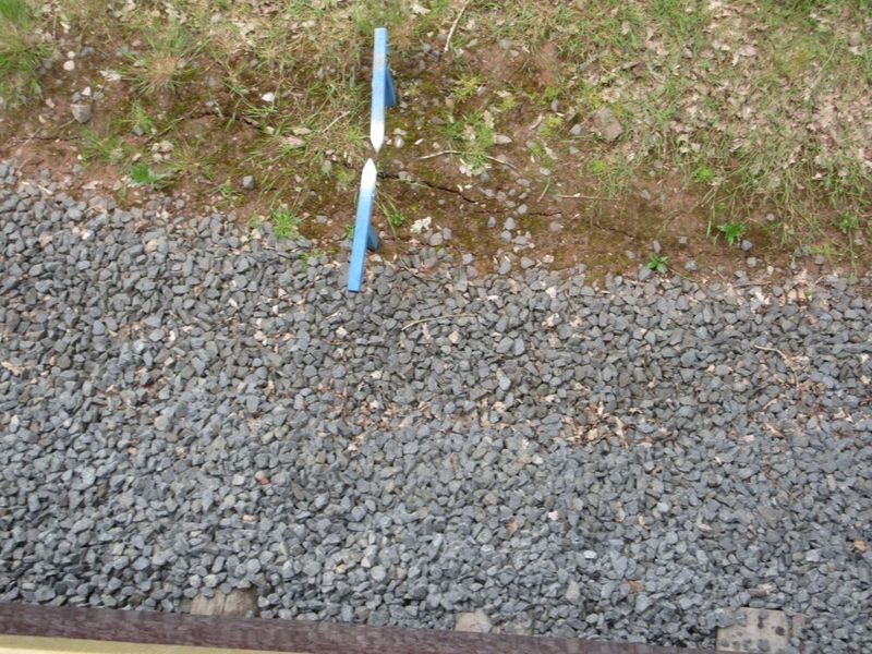 File:Sterns ground-alignment markers 20240502.jpg