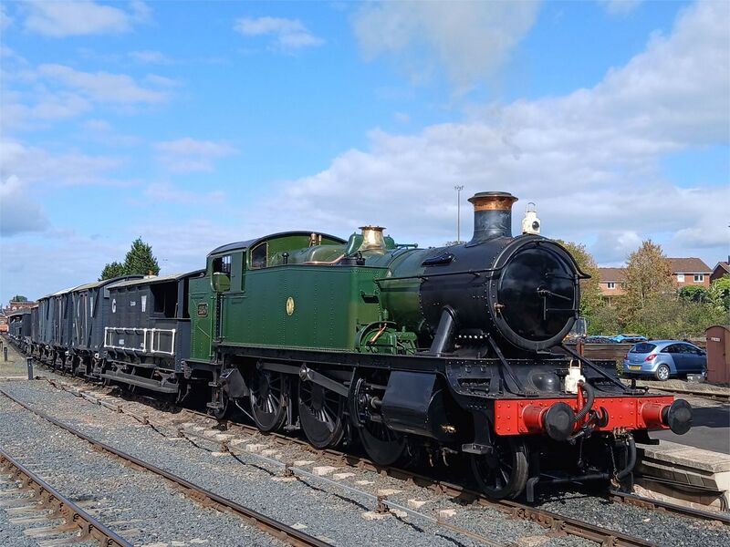 File:4150 Freight 0260917.jpg