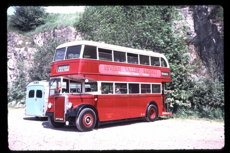 File:KPT 909 HatsPics.jpg