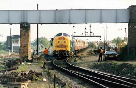 Early signalling arrangements at Kidderminster, with the ground frame visible to the left, adjacent to the bridge pillar (M. Gibbons)