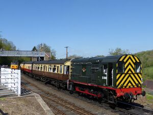 2018: D3586 on arrival at Highley with 50049 Defiance waiting to take over.